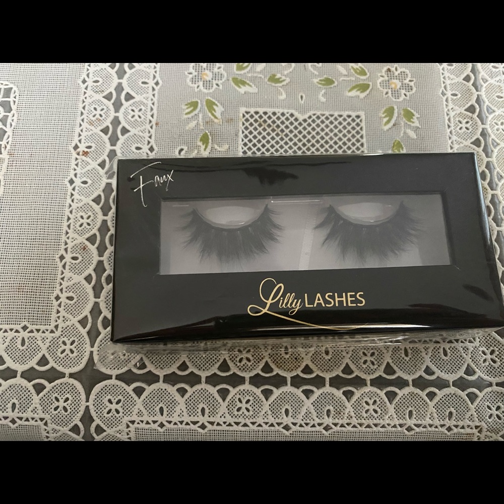 Lilly lashes faux mink